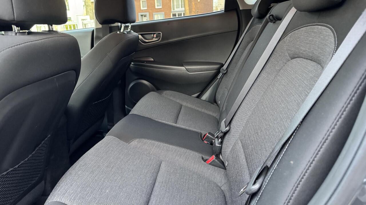 Hyundai Kona EV Fashion 39 kWh | Eerste eigenaar | BlueLink |