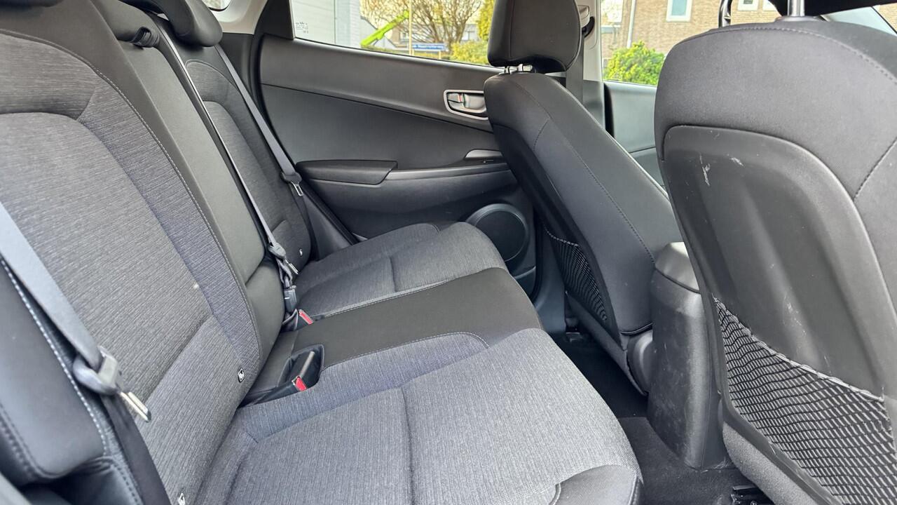 Hyundai Kona EV Fashion 39 kWh | Eerste eigenaar | BlueLink |