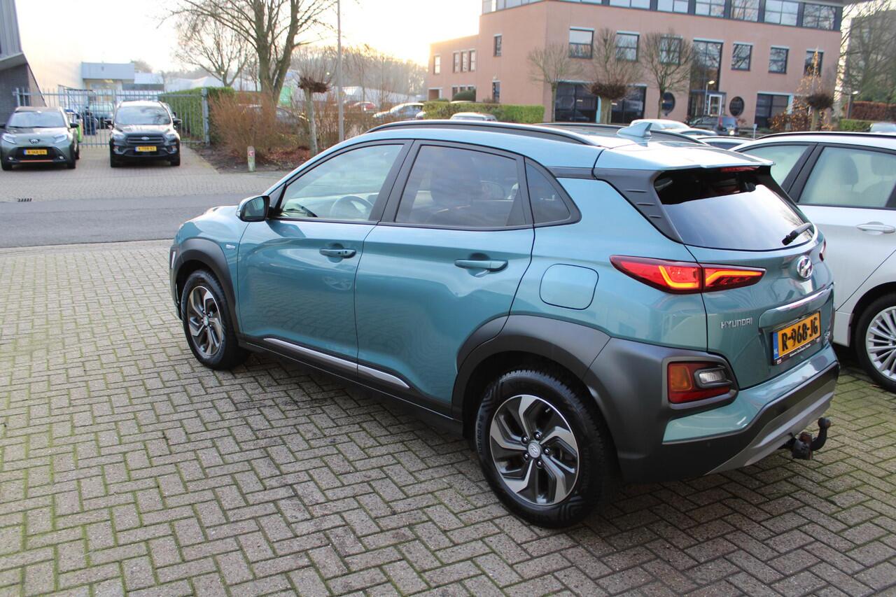 Hyundai Kona 1.6 GDI HEV Fashion Sky