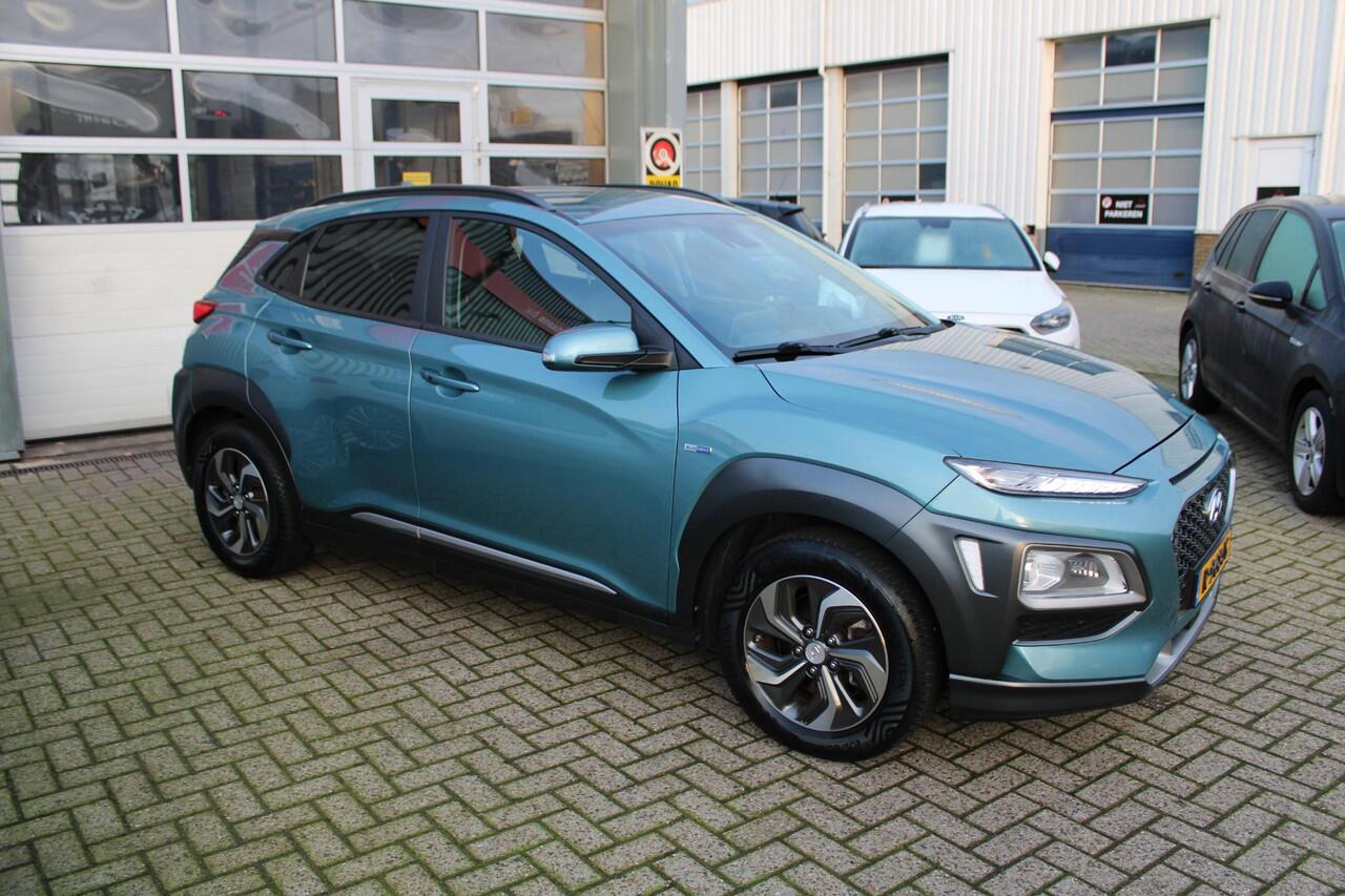 Hyundai Kona 1.6 GDI HEV Fashion Sky