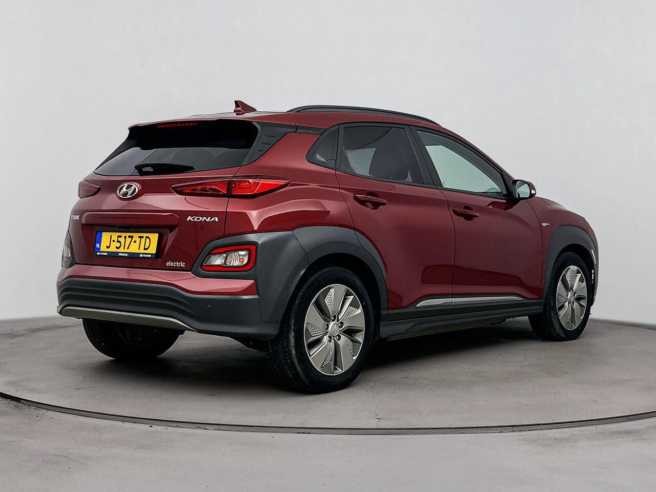Hyundai Kona EV Fashion 64 kWh | Adaptive Cruise | Dodehoekdetectie | Lane Assist | Soh 96,1% |