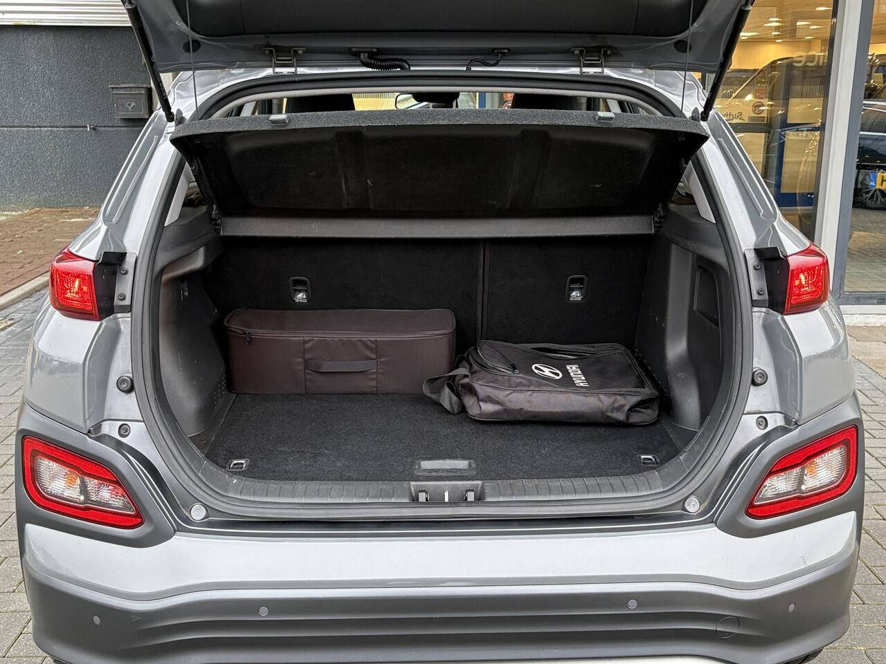 Hyundai Kona EV Comfort 39 kWh | Adaptive cruise control | Scherm met Apple Carplay/Android auto | Achteruitrijcamera