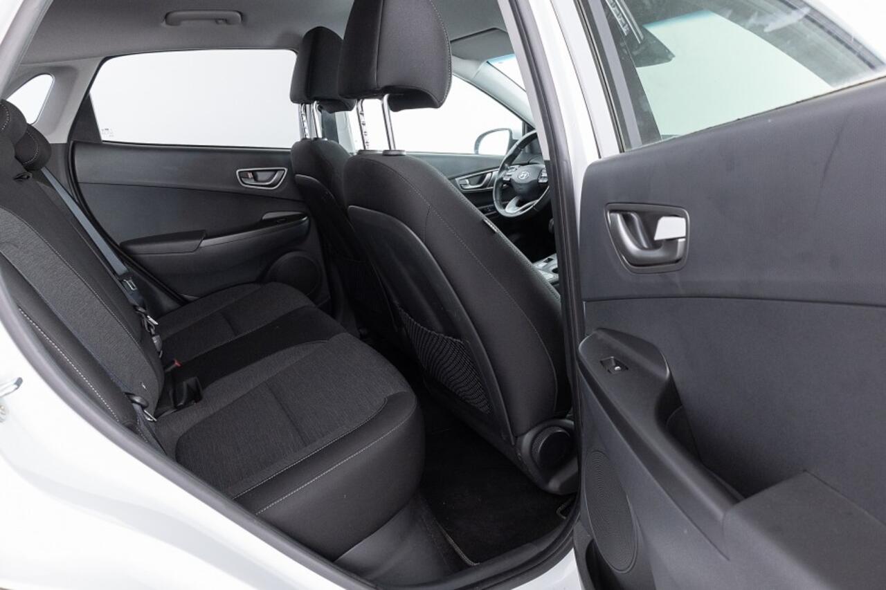 Hyundai Kona EV Fashion 64 kWh *SOH 100%* 3 Fase ? 1e Eigenaar