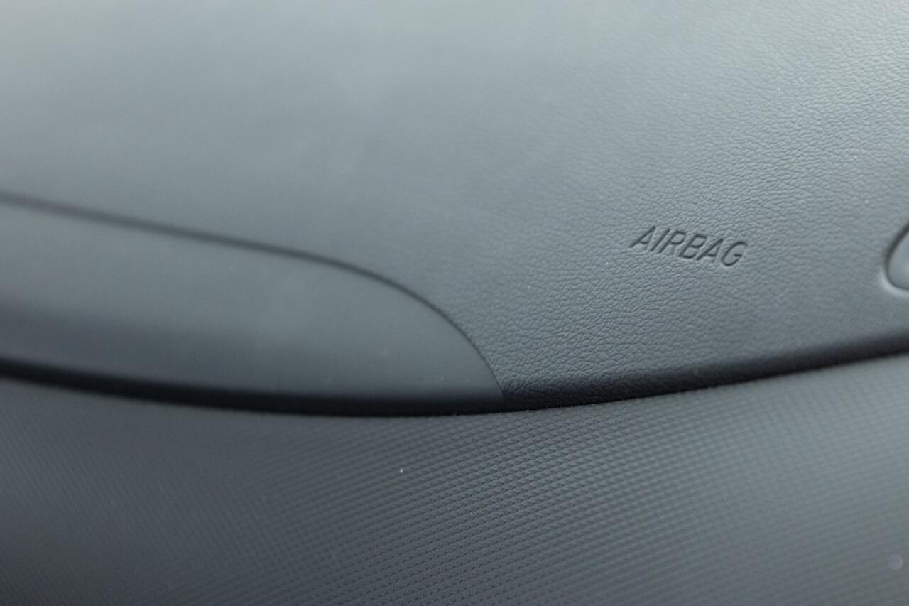 Hyundai Kona EV Fashion 64 kWh *SOH 100%* 3 Fase ? 1e Eigenaar