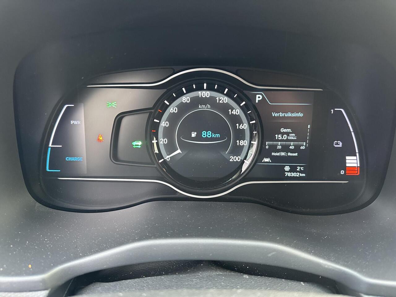 Hyundai Kona EV Comfort 64 kWh | SOH: 95,6% | 3 Fase | Warmtepomp | Navi | Adaptive CC | Climate |