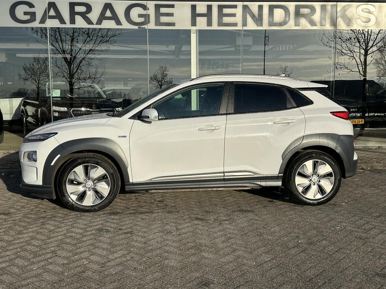 Hyundai Kona EV Comfort 64 kWh | SOH: 95,6% | 3 Fase | Warmtepomp | Navi | Adaptive CC | Climate |