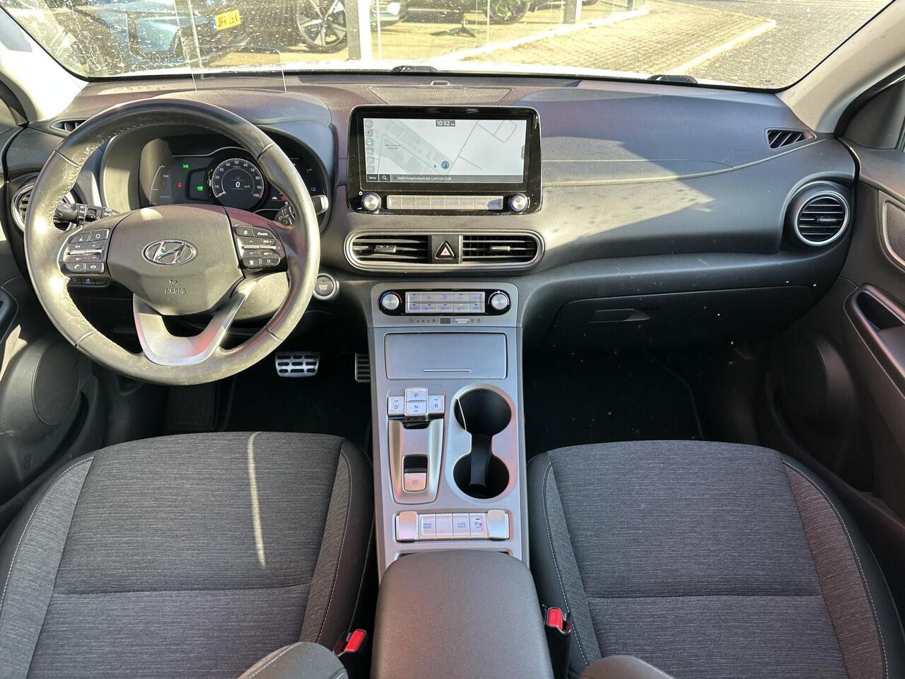 Hyundai Kona EV Comfort 64 kWh | SOH: 95,6% | 3 Fase | Warmtepomp | Navi | Adaptive CC | Climate |