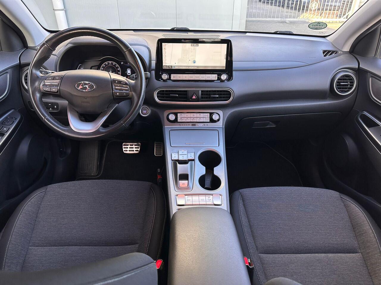 Hyundai Kona EV Comfort 64 kWh | SOH: 94,6% | Trekhaak | 3 Fase | Warmtepomp | Navi | Adaptive CC | Climate |