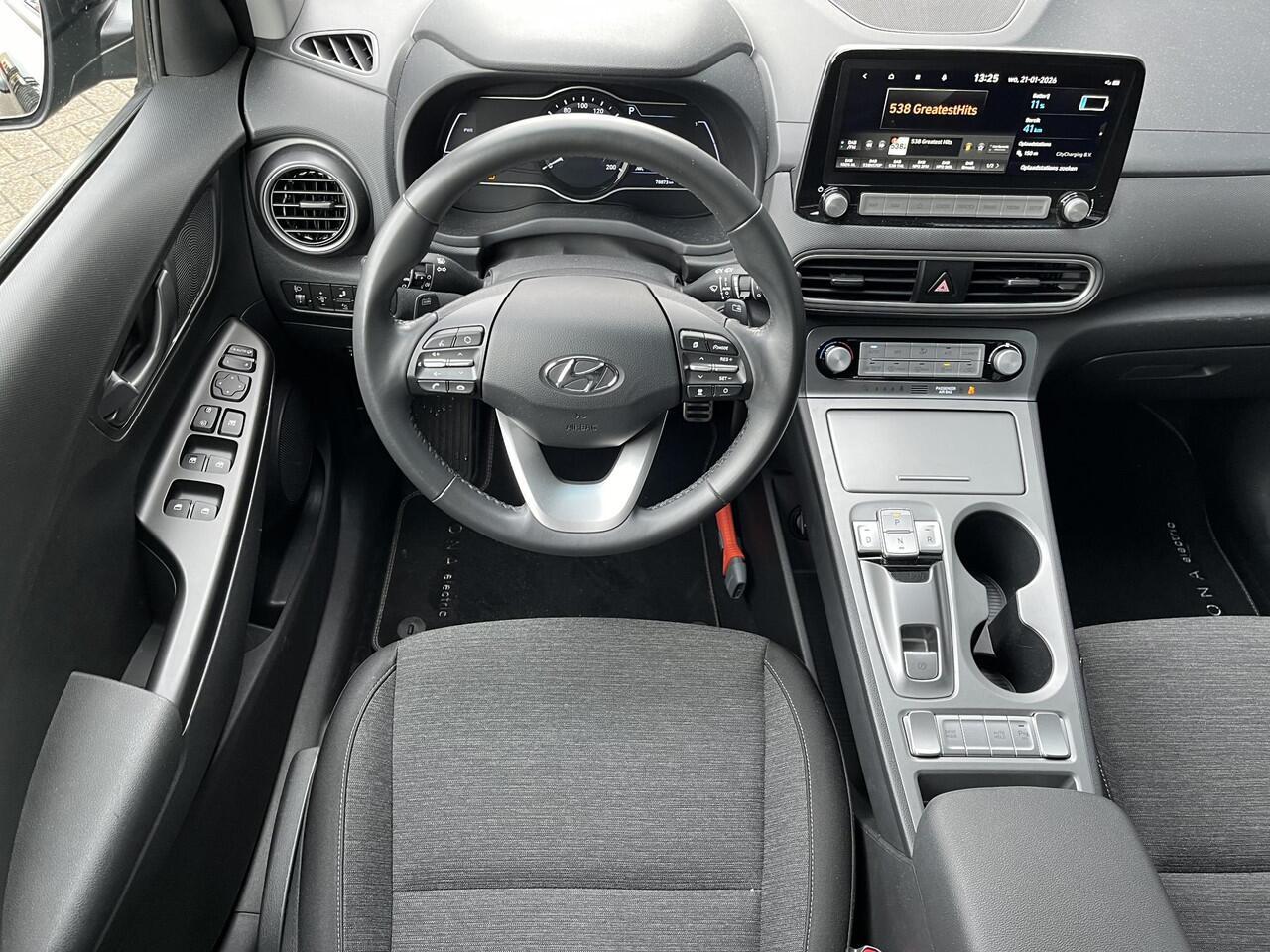 Hyundai Kona EV Fashion 64kWh 204pk | 3-FASEN OBC-LADER | ADAPTIEVE CRUISE | NAVI | APPLE CARPLAY / ANDROID AUTO |