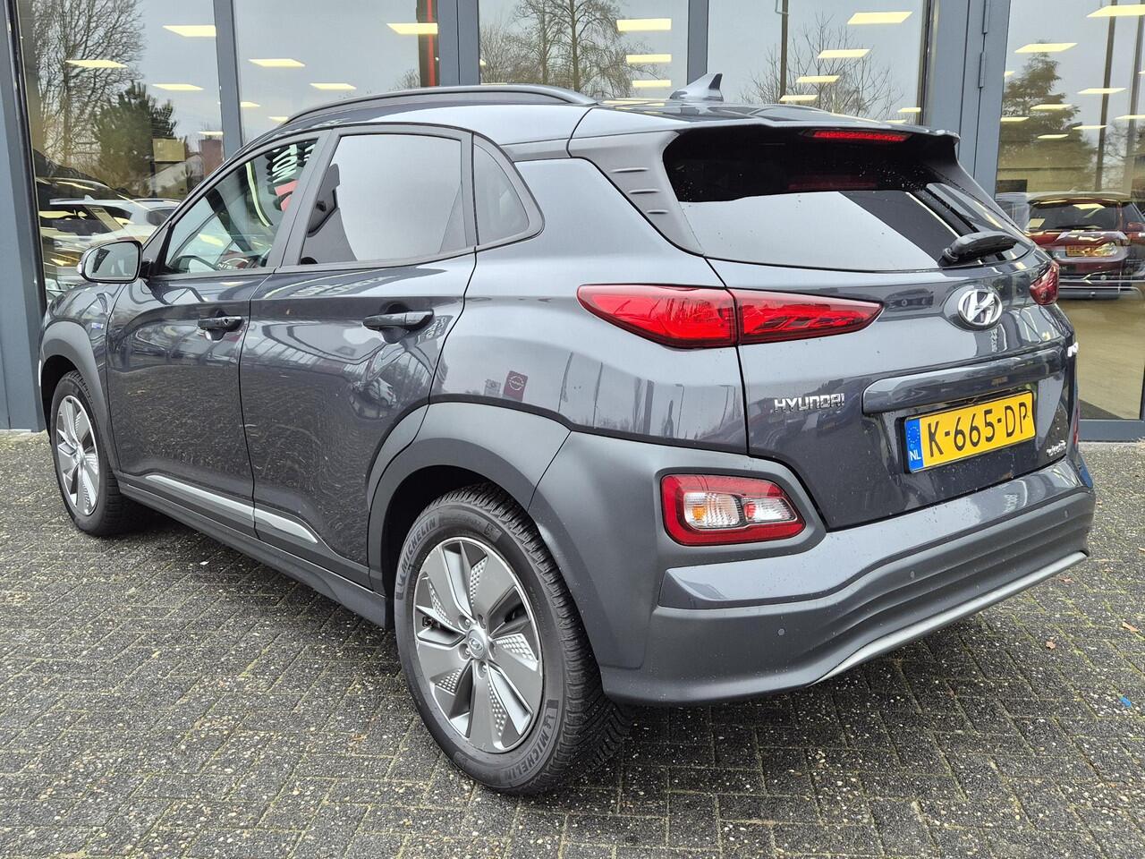 Hyundai Kona EV Fashion 64 kWh | SOH 96,4% | Navigatie | AppleCarplay/AndroidAuto |