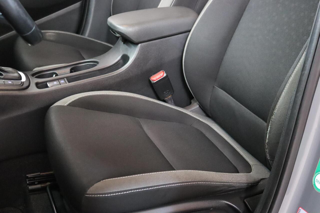 Hyundai Kona 1.6 GDI HEV Comfort Smart Stoel/Stuurverwarming, Cruise Control, Trekhaak, Camera