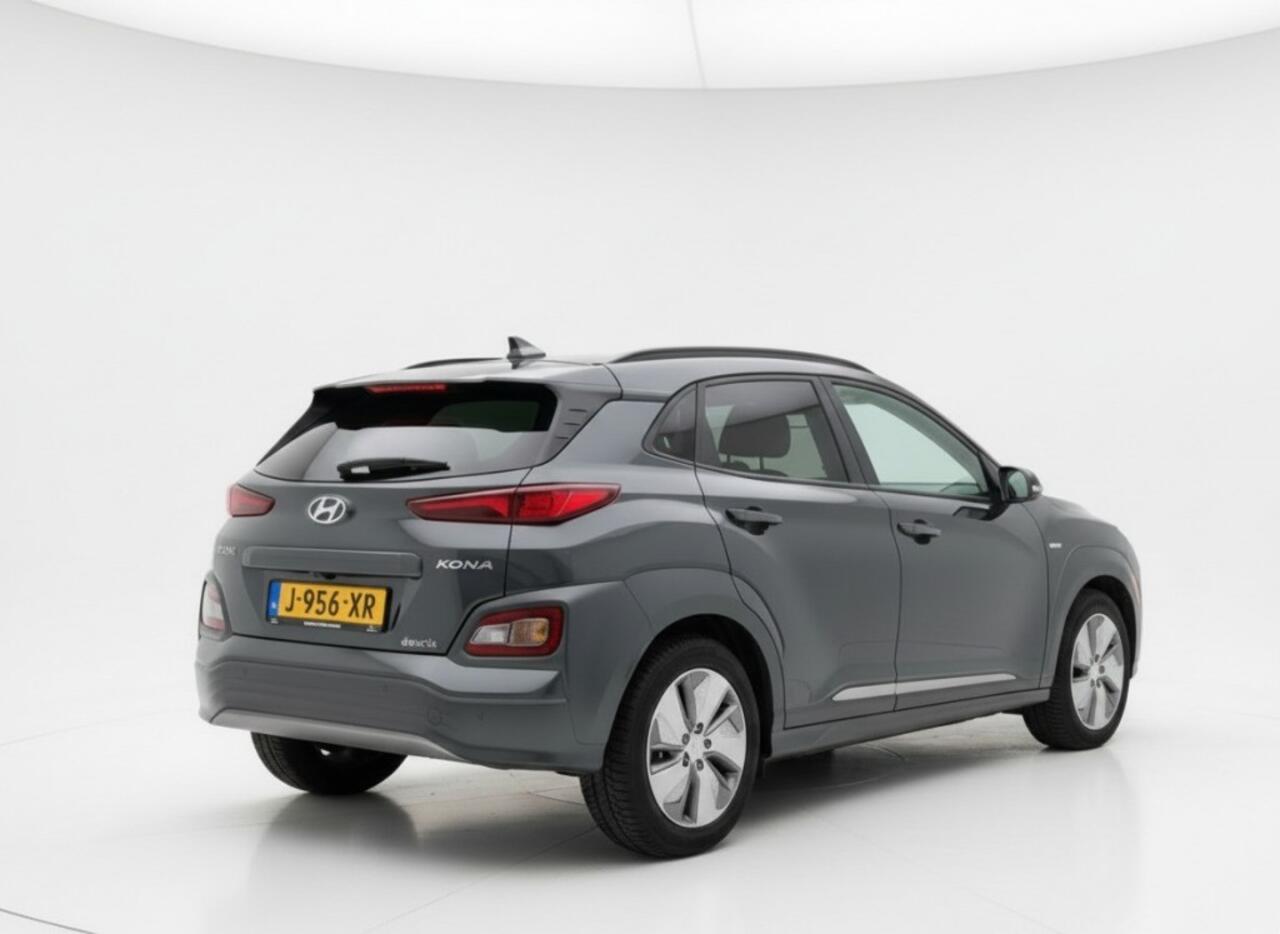 Hyundai Kona EV FASHION 64 KWH, Camera, Pano, HUD