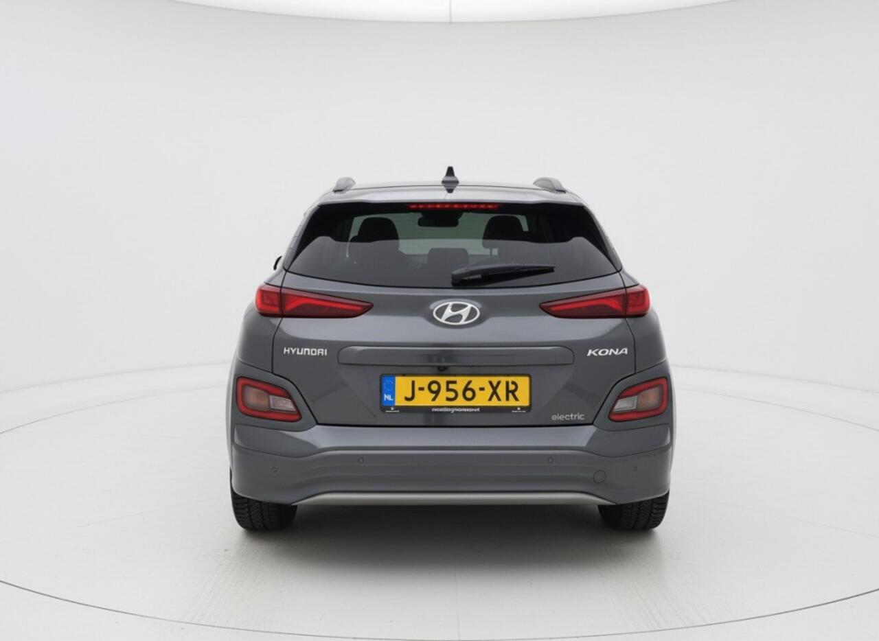Hyundai Kona EV FASHION 64 KWH, Camera, Pano, HUD