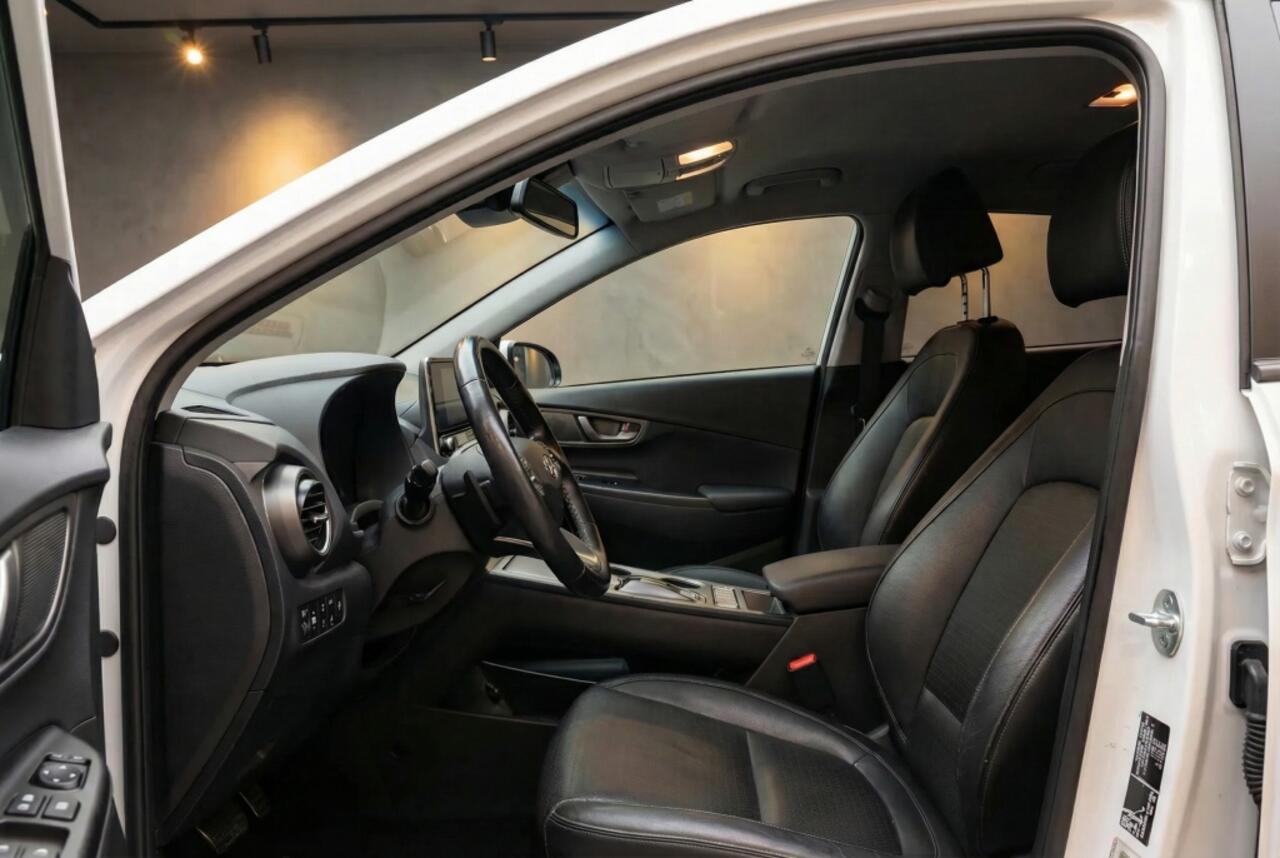 Hyundai Kona EV Limited 64 kWh 100% SOH l HUD l Leder l Elektrische Stoelen