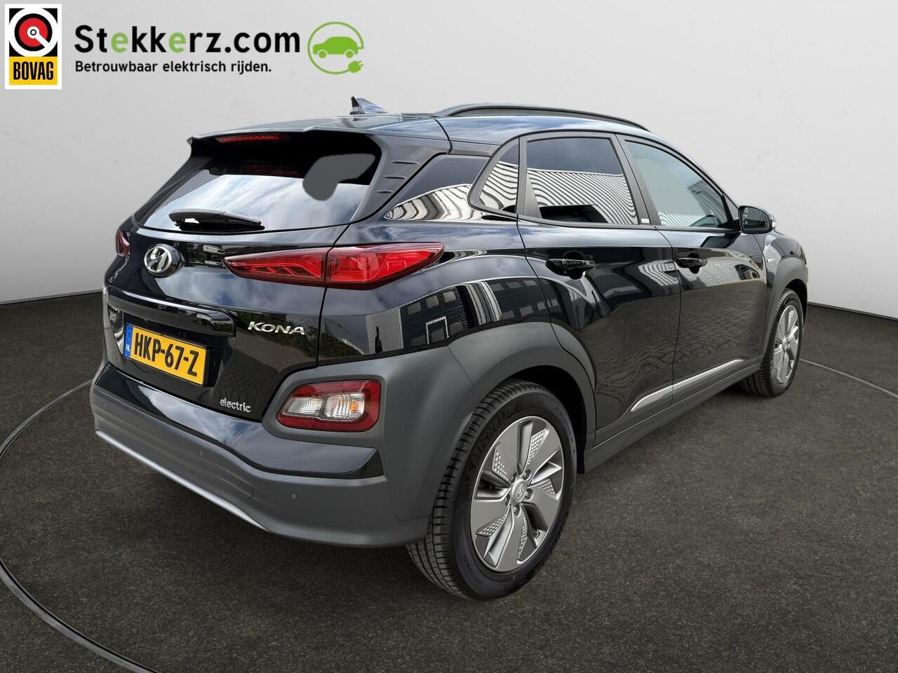 Hyundai Kona EV Premium 64 kWh SOH 99%, Stoelverwarming