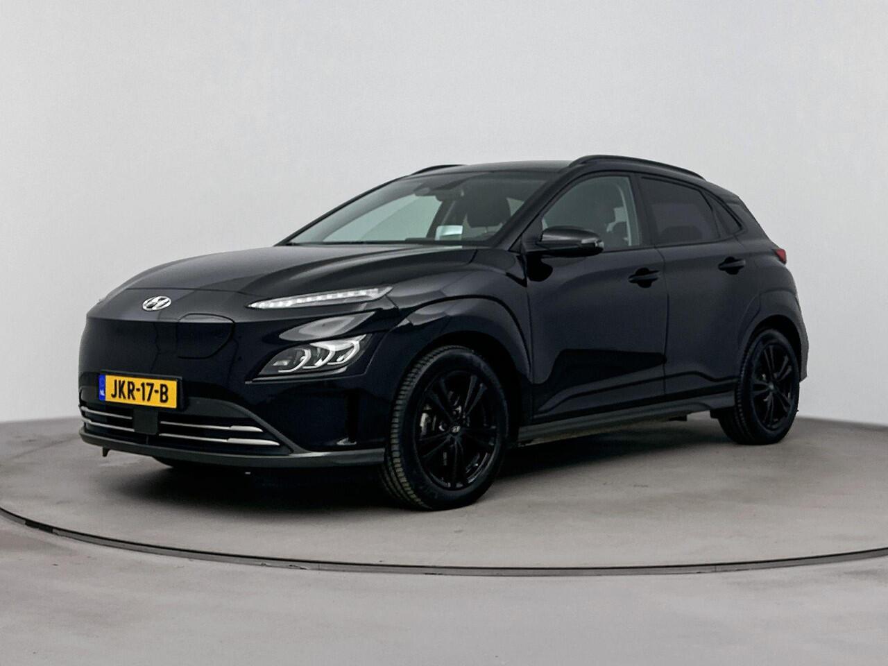 Hyundai Kona EV Fashion 64 kWh | Black line | Stoel verwarming| Navigatie | Apple Carplay Android Auto | Soh 97,2% |