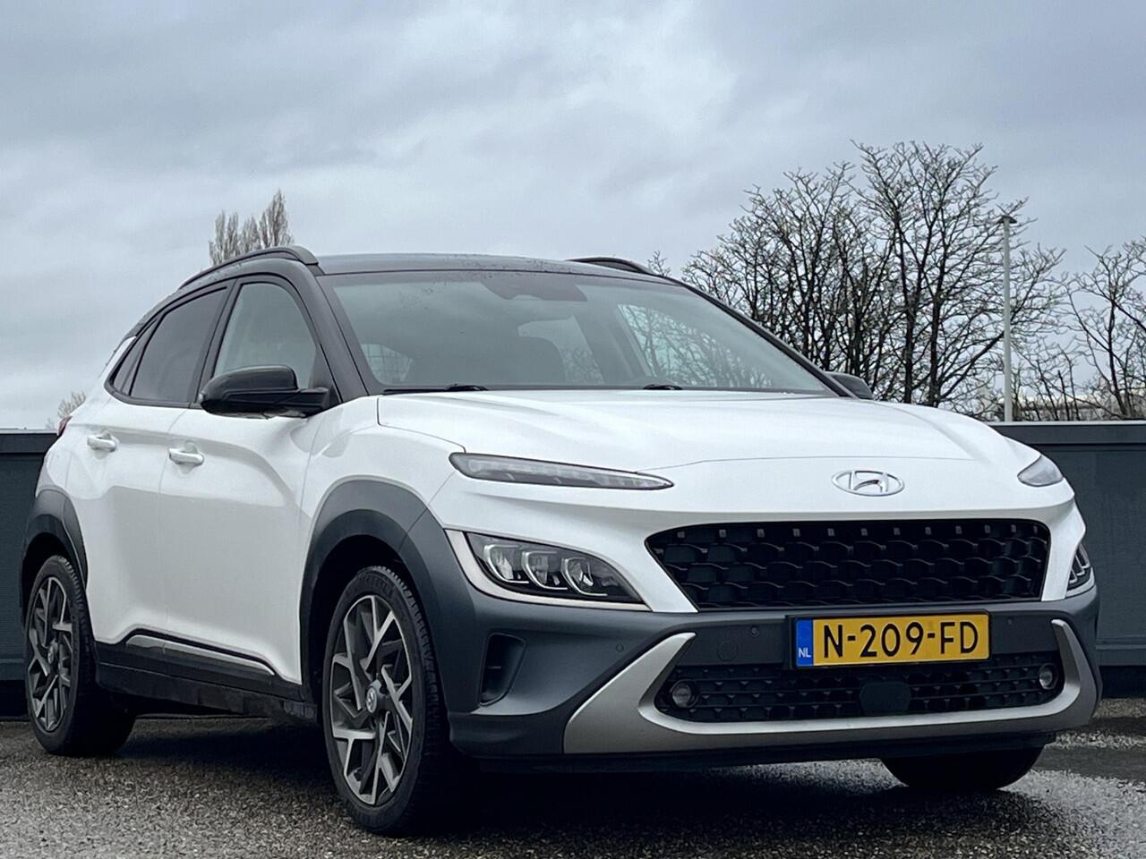 Hyundai Kona 1.6 GDI HEV Premium | Lederen bekleding | Trekhaak | 18'' 2-tone Lmv | Head up display | Adaptieve cruisecontrol |