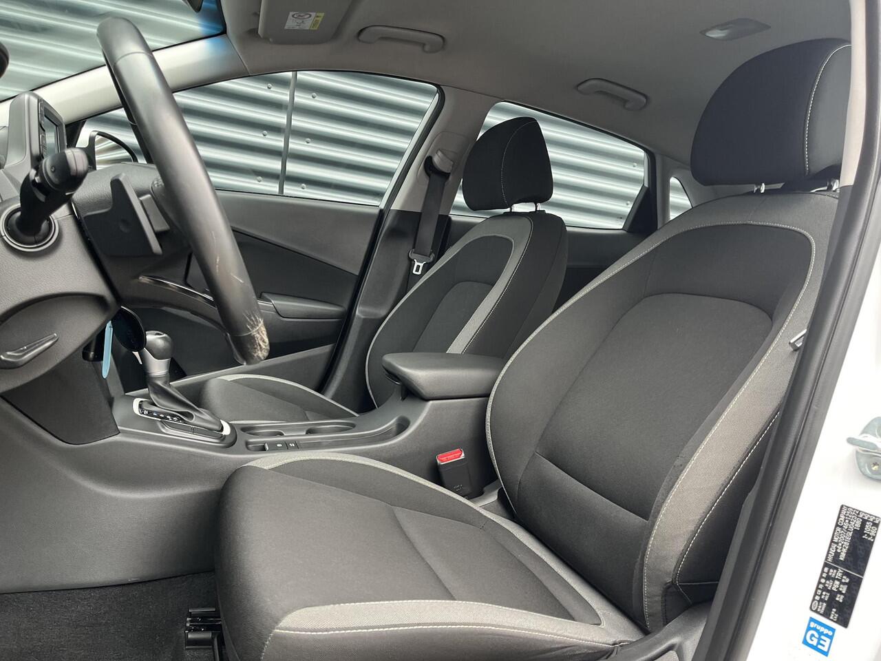 Hyundai Kona Comfort 1.6 GDI HEV 105pk AUTOMAAT | APPLE CARPLAY / ANDROID AUTO | CAMERA | 16'' BI-COLOR LM-VELGEN |