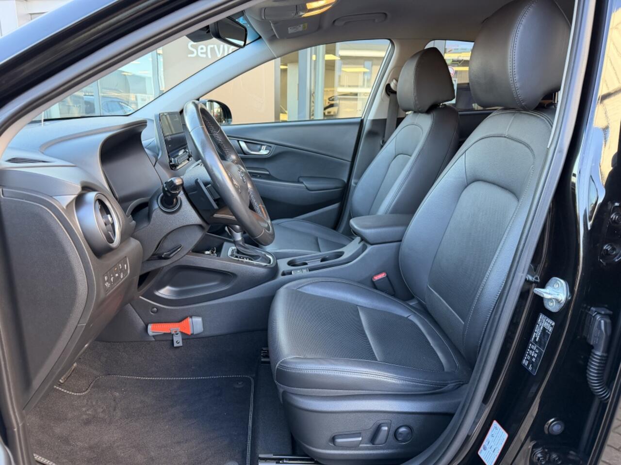 Hyundai Kona 1.6 GDI HEV Premium | Leder | Navigatie | Stoel verwarming | Com