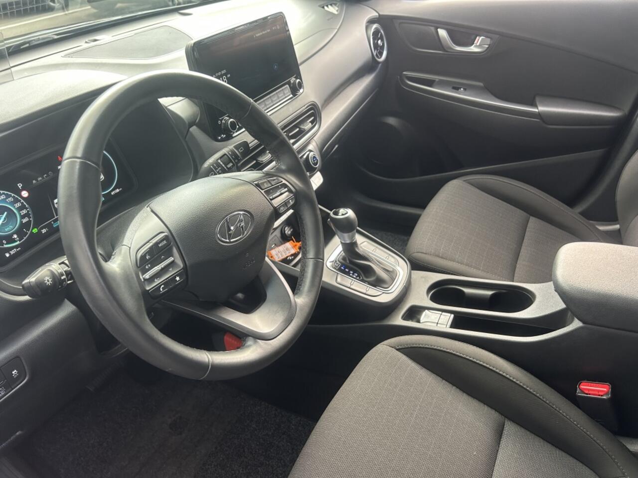 Hyundai Kona 1.6 GDI HEV Fashion / Camera / Climate Control / Navigatie