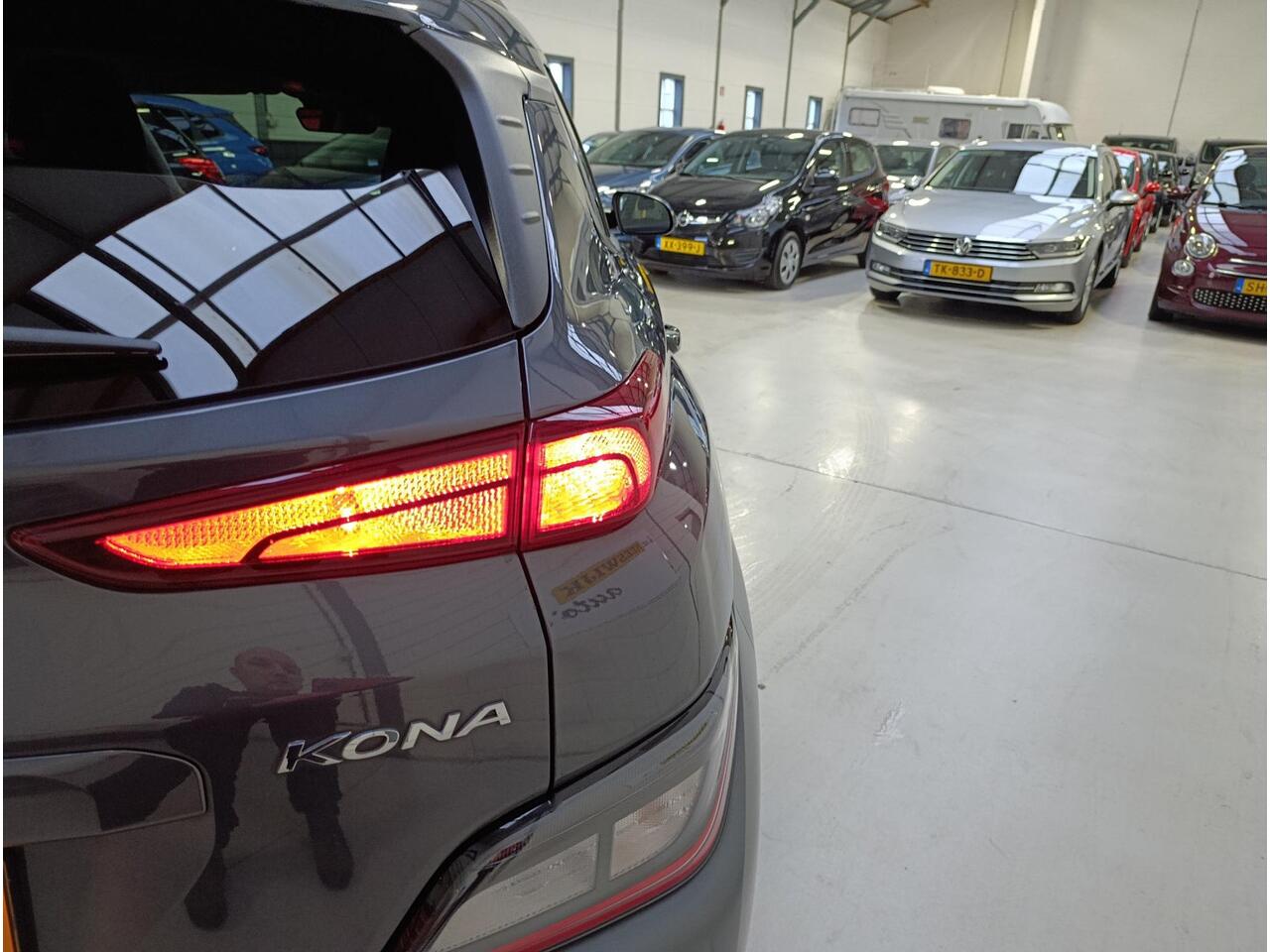 Hyundai Kona 1.6 GDI HEV Fashion Sky Schuifdak | Lmv | Automaat | Navi