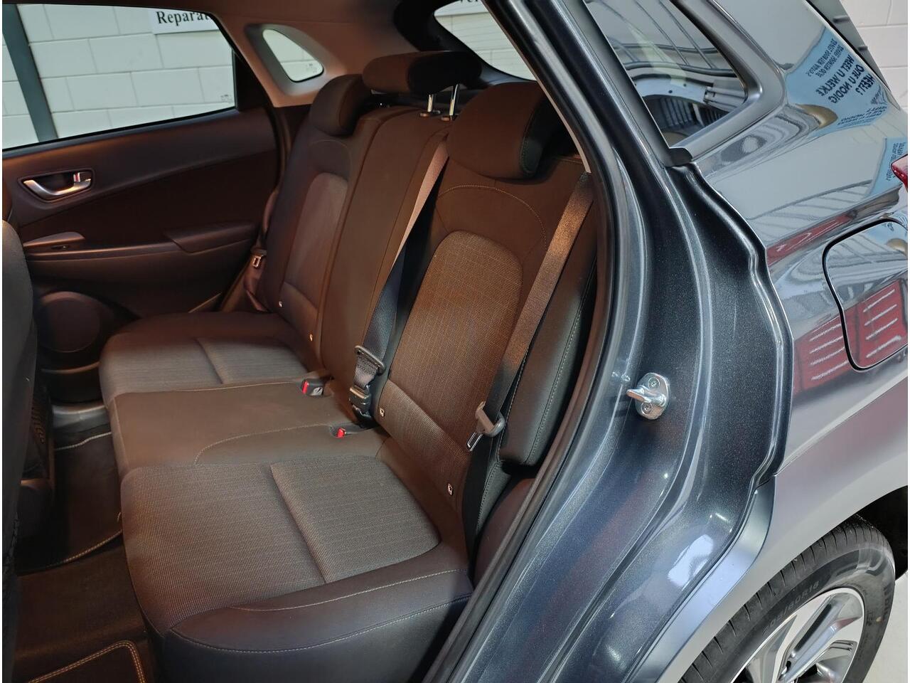 Hyundai Kona 1.6 GDI HEV Fashion Sky Schuifdak | Lmv | Automaat | Navi