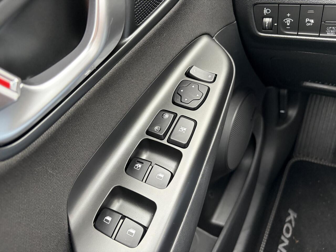 Hyundai Kona 1.6 GDI HEV Comfort Smart / Apple Carplay/Android Auto / Navigatiesysteem full map / Airco (automatisch) /