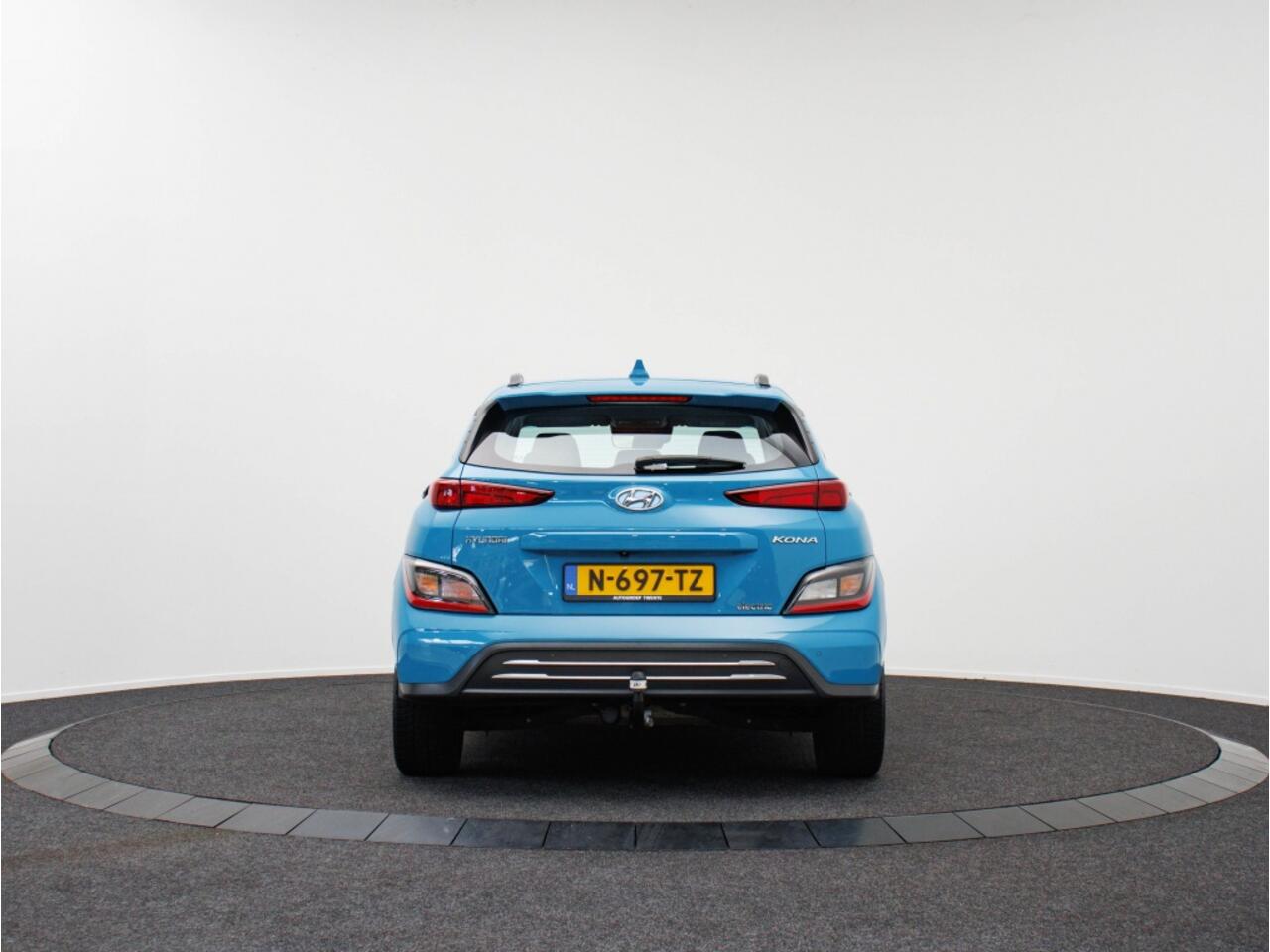 Hyundai Kona EV Comfort 64 kWh | Trekhaak | Warmtepomp | Navigatie