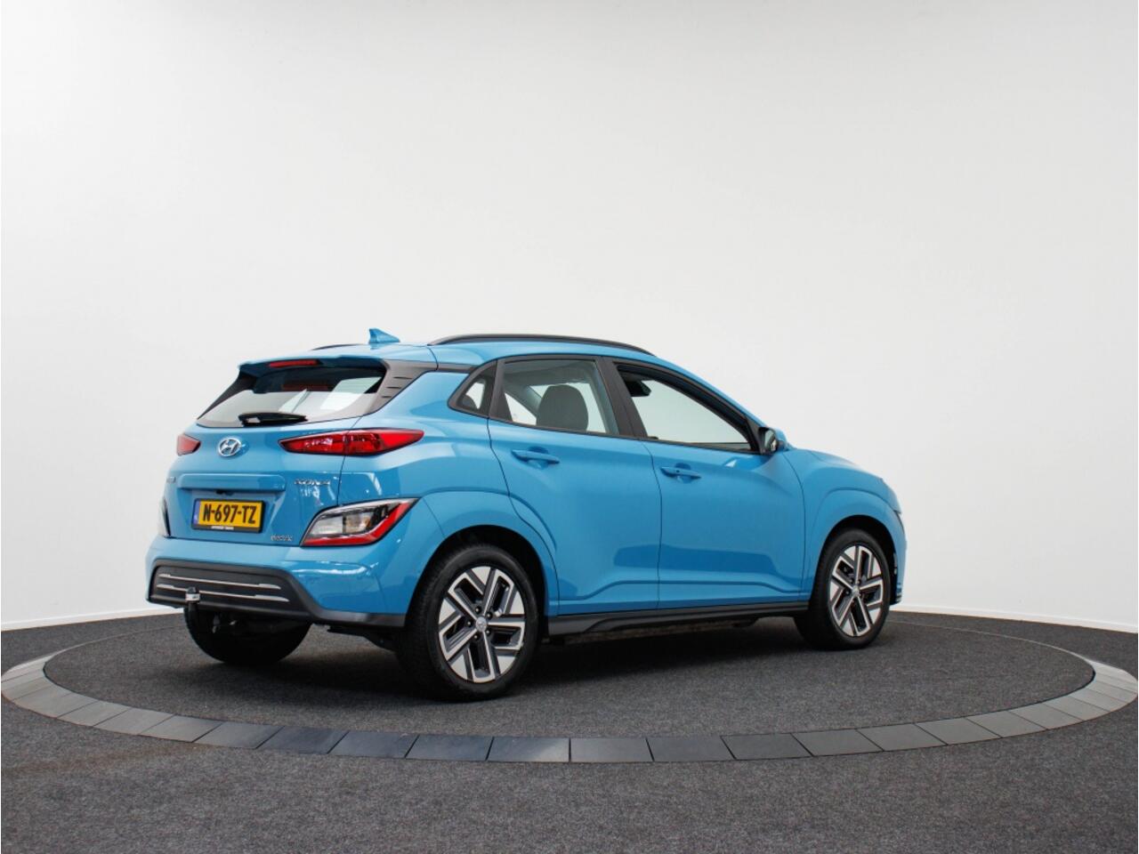 Hyundai Kona EV Comfort 64 kWh | Trekhaak | Warmtepomp | Navigatie