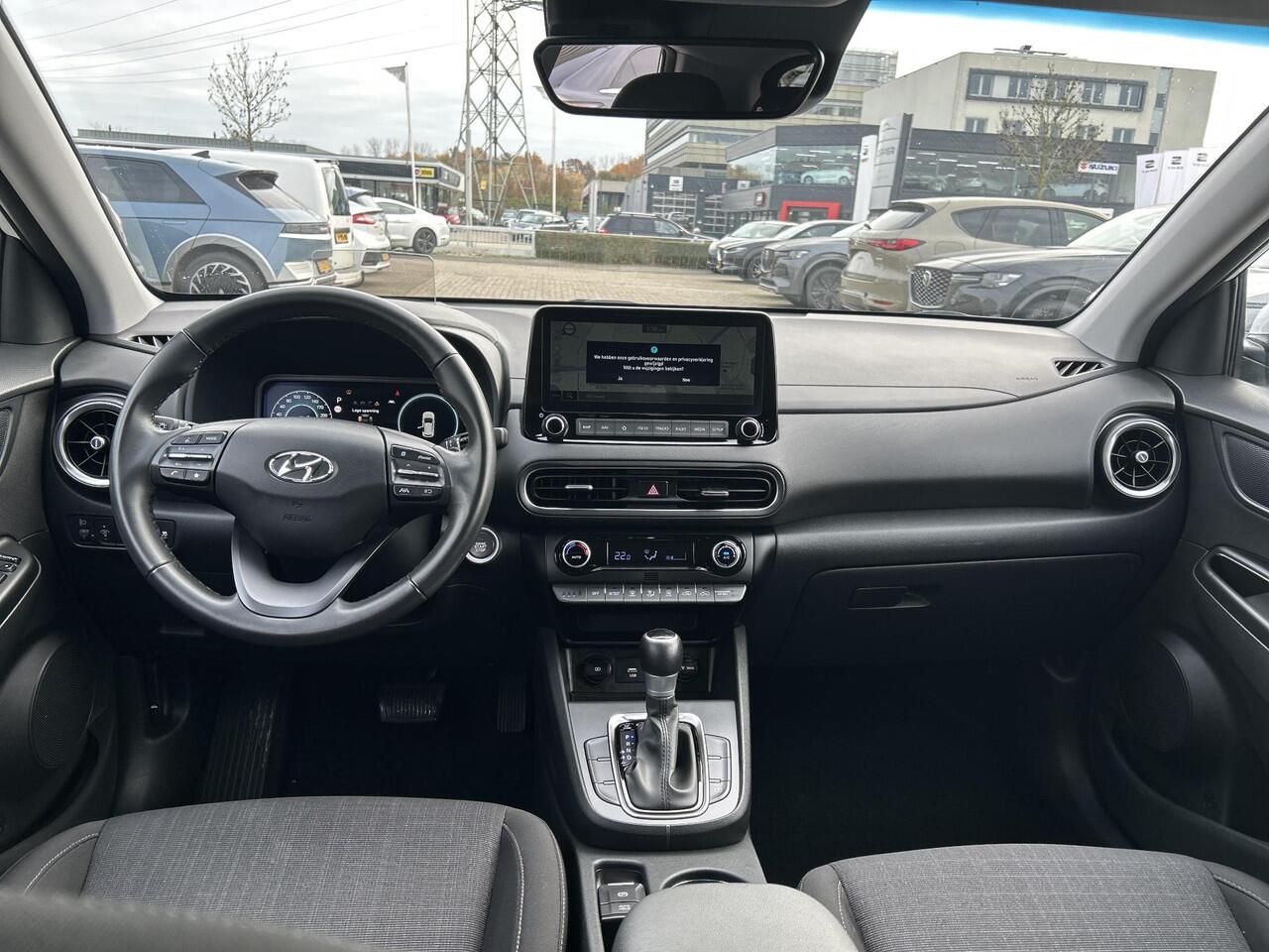 Hyundai Kona 1.6 GDI HEV Comfort | Navigatiesysteem | Achterruitrijcamera | Lichtmetalenvelgen | Parkeersensoren achter| Climate control | Cruisecontrol |