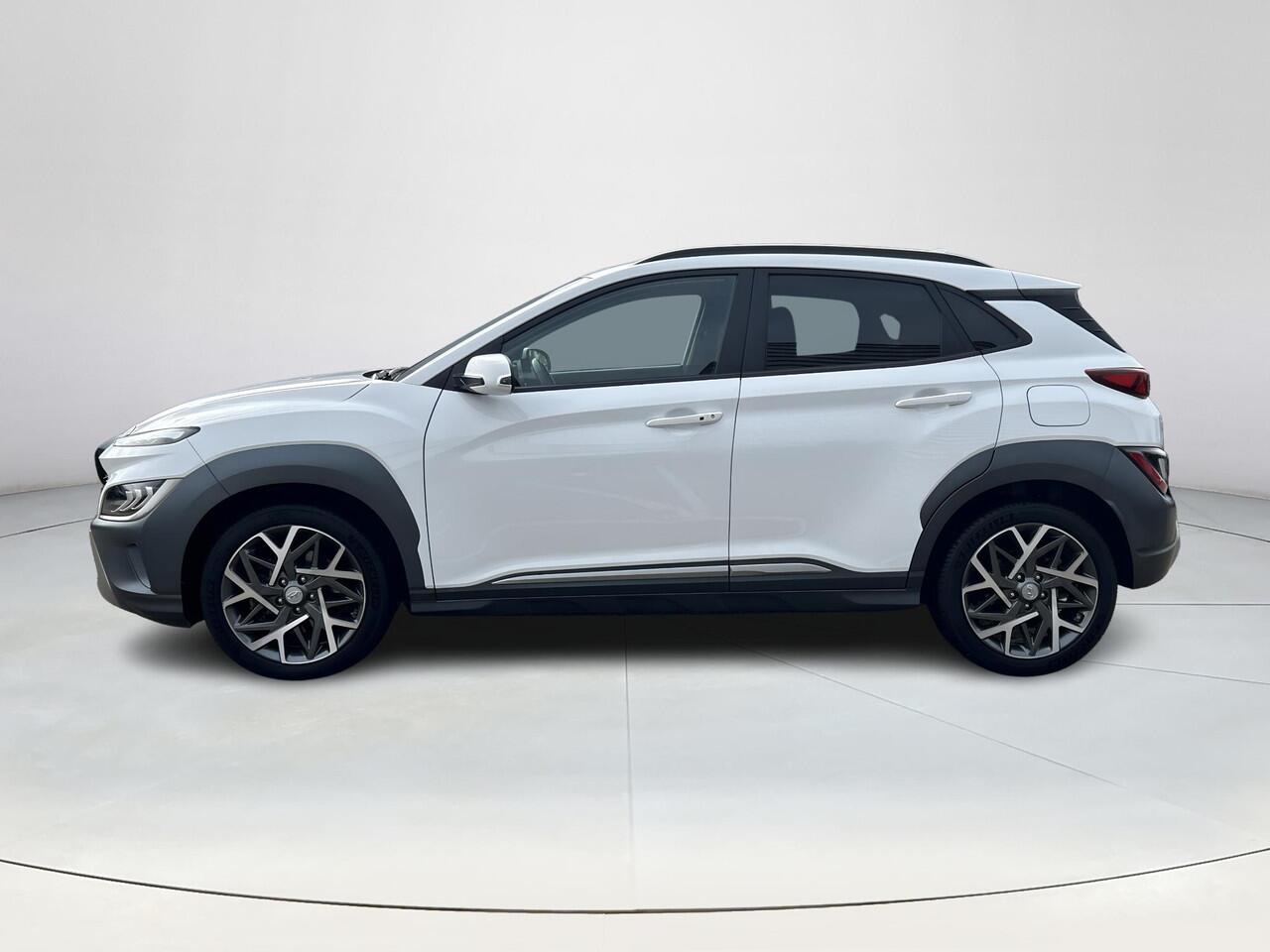Hyundai Kona 1.6 GDI HEV Comfort | Navigatiesysteem | Achterruitrijcamera | Lichtmetalenvelgen | Parkeersensoren achter| Climate control | Cruisecontrol |