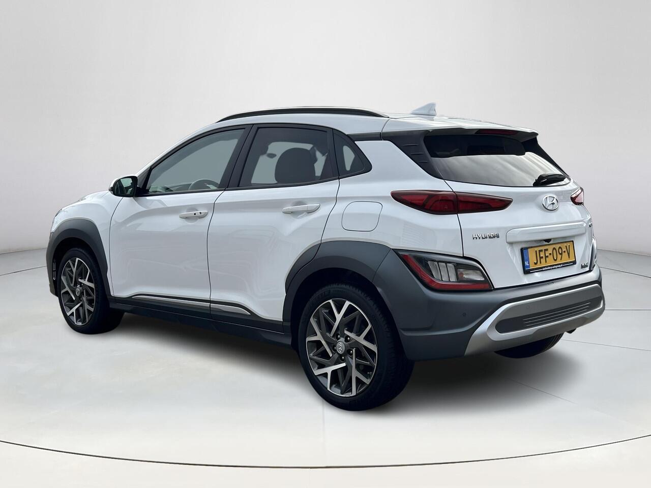 Hyundai Kona 1.6 GDI HEV Comfort | Navigatiesysteem | Achterruitrijcamera | Lichtmetalenvelgen | Parkeersensoren achter| Climate control | Cruisecontrol |