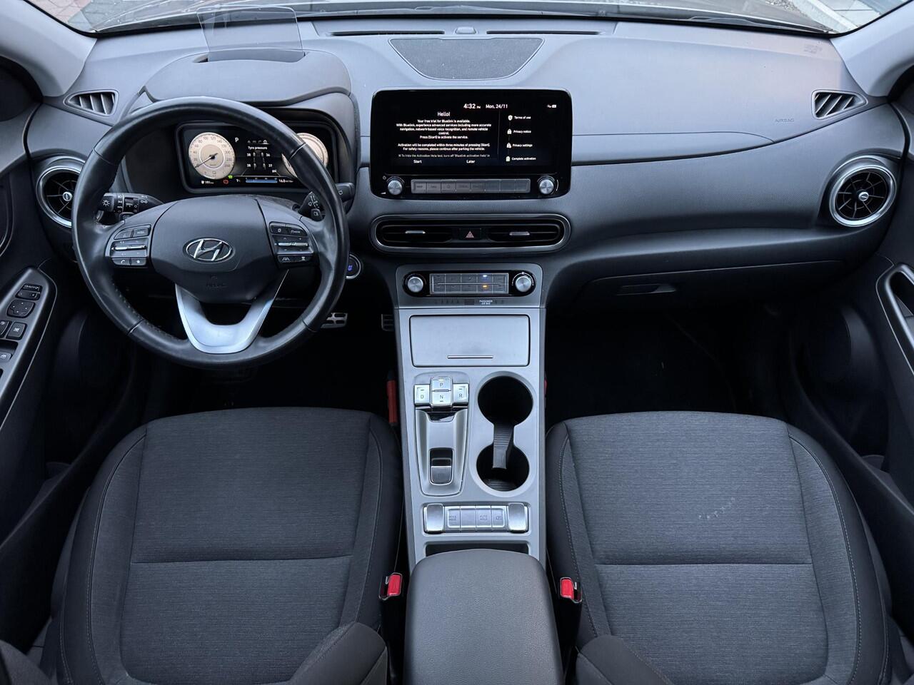 Hyundai Kona EV Fashion 64 kWh | 3-Fase OBC lader | Adaptieve cruisecontrol | Grootscherm Navigatie | Achteruitrijcamera | Apple Carplay & Android Auto | Head-up display |