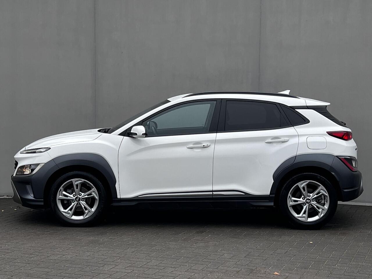 Hyundai Kona 1.0 T-GDI Fashion / Fabrieksgarantie tot 08-2027 / Navigatie / Stuur- en stoelverwarming / Apple Carplay Android / Climate control / 17" LM wielen /