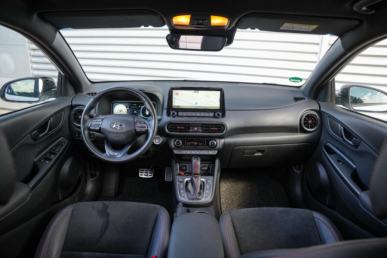Hyundai Kona 1.6 T-GDI N-Line Camera Stoelvent. Stuurverw DAB+ Navigatie Keyless 200pk! N Line