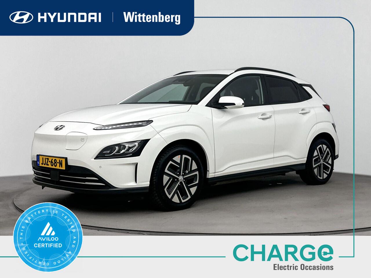 Hyundai Kona EV Fashion 64 kWh | Parkeersensoren voor en achter | Navigatie en Apple Carplay/Andoid Auto | Soh 97,5% |