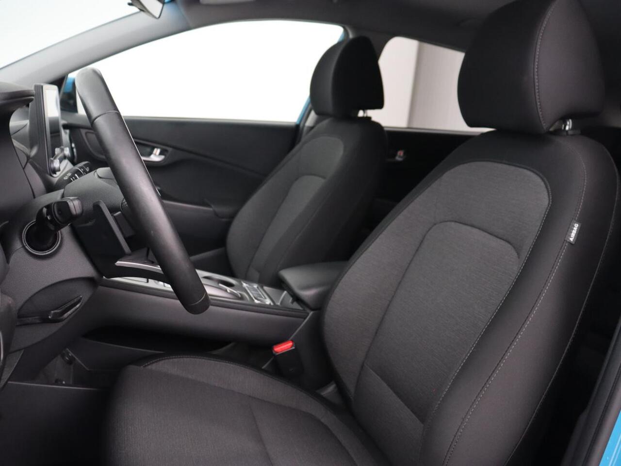 Hyundai Kona EV Comfort 39 kWh | Adaptive cruise | Camera | Carplay | Climate control | Digital Cockpit | Full LED