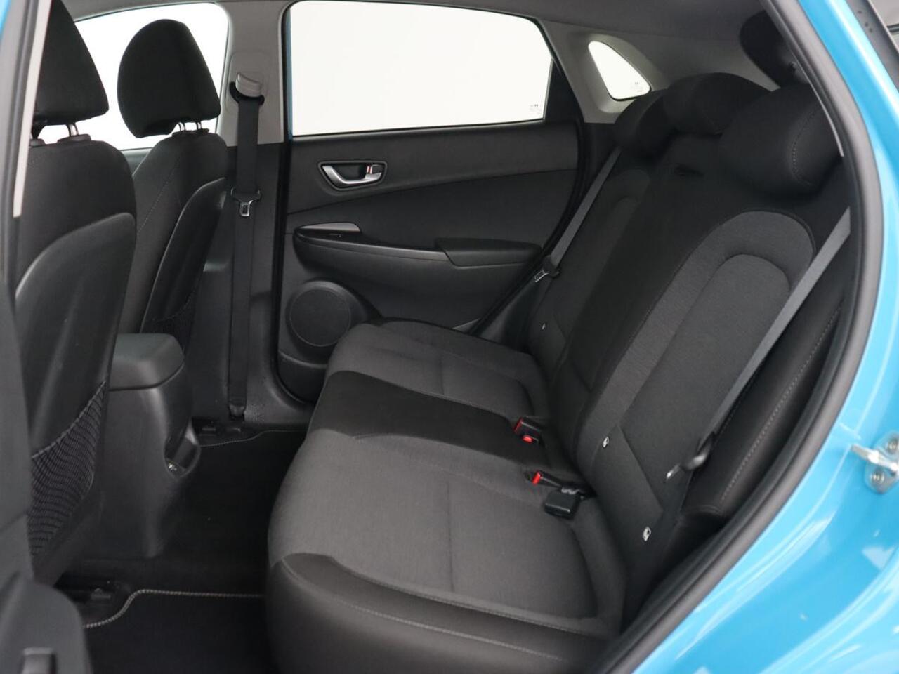 Hyundai Kona EV Comfort 39 kWh | Adaptive cruise | Camera | Carplay | Climate control | Digital Cockpit | Full LED