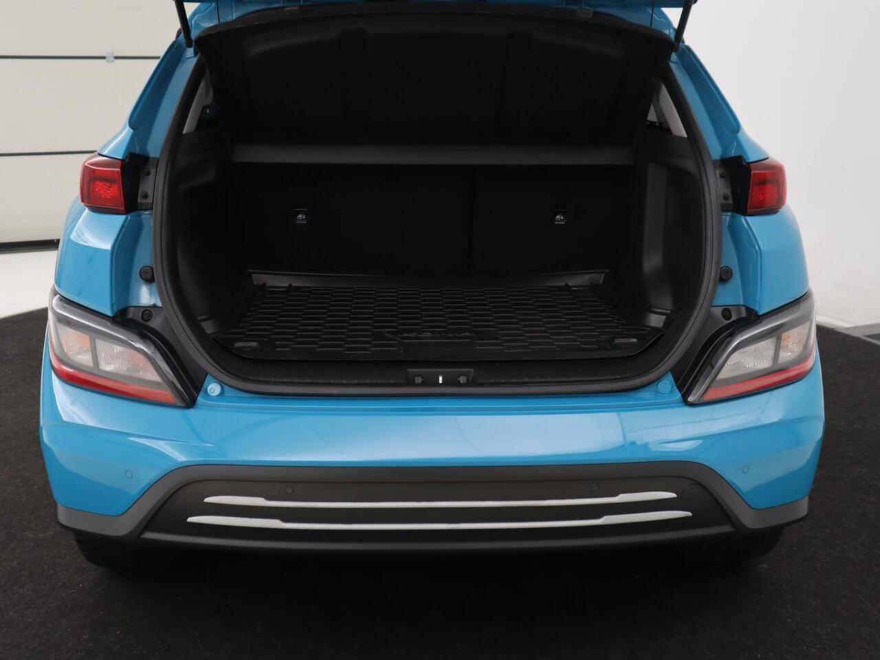 Hyundai Kona EV Comfort 39 kWh | Adaptive cruise | Camera | Carplay | Climate control | Digital Cockpit | Full LED