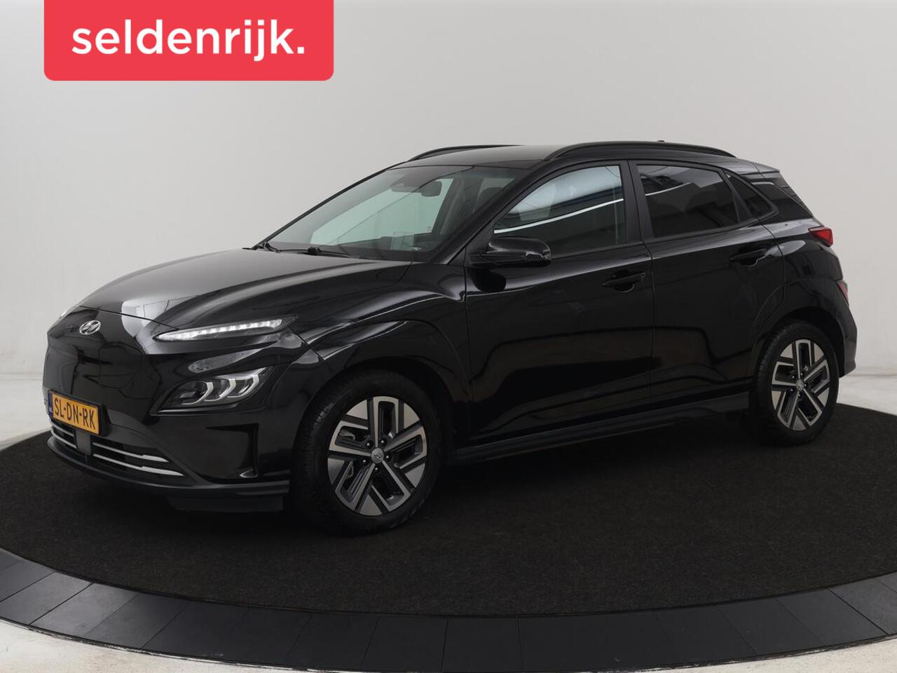 Hyundai Kona EV Business 64 kWh | 3-Fase | Stoelverwarming | Climate control | Adaptive cruise control | Camera | HUD