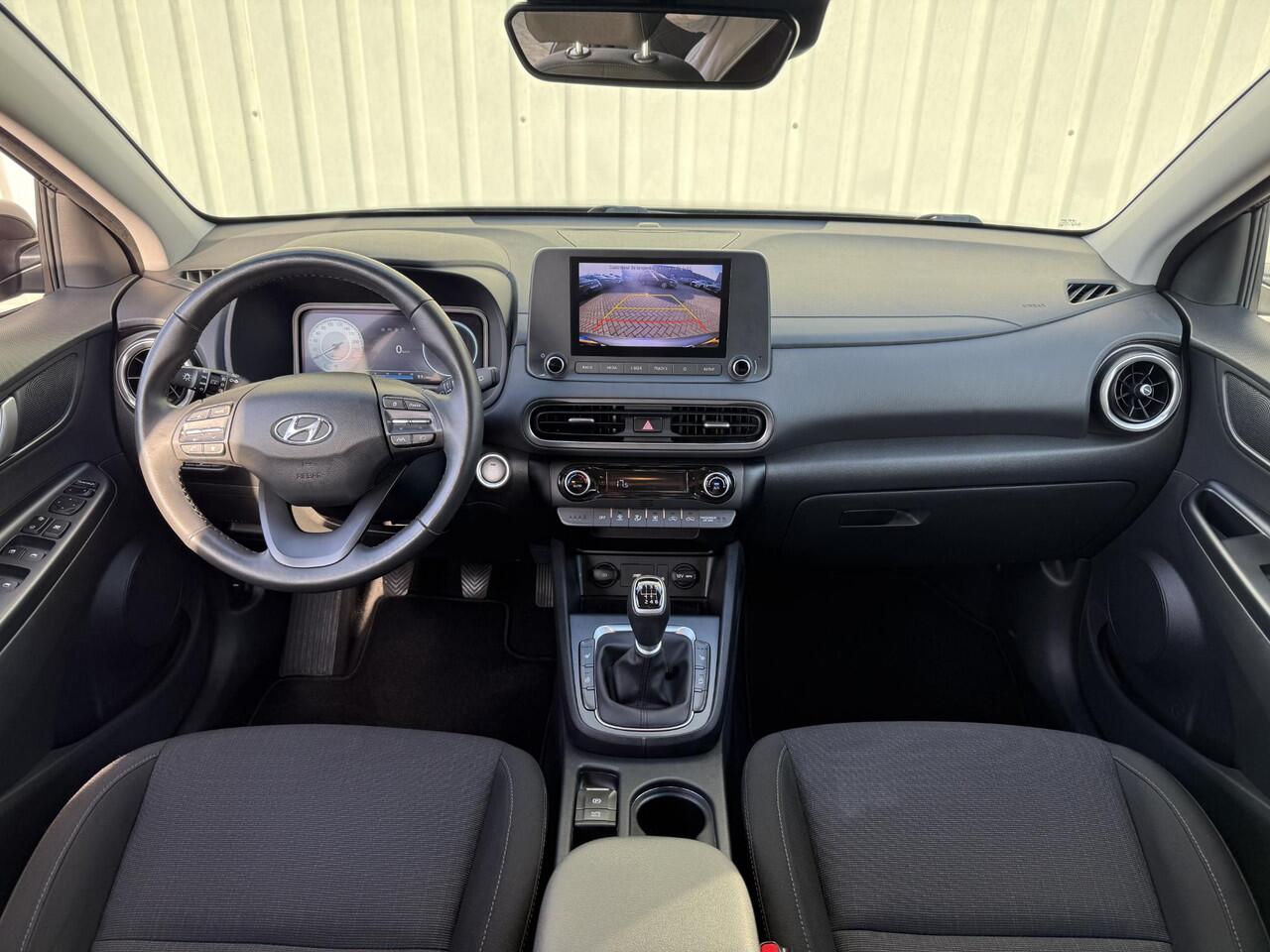 Hyundai Kona 1.0 T-GDI Fashion / Apple CarPlay/Android Auto / Achteruitrijcamera / 18" Lichtmetalen velgen / Stoel/Stuurverwarming / Keyless Entry&Start / Dodehoekdetectie / Full LED verlichting / Draadloze telefoonlader /