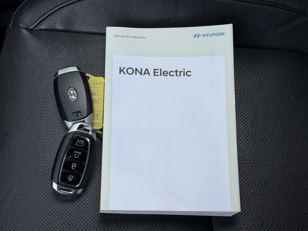 Hyundai Kona EV Premium 64 kWh Automaat / SOH 100% / HUD / Stoelverwarming / ACC / Dodehoek Detecetie / Apple Carplay & Android Auto / Elektr. Stoel verstelling / Lederen Bekleding / Krell Audio /