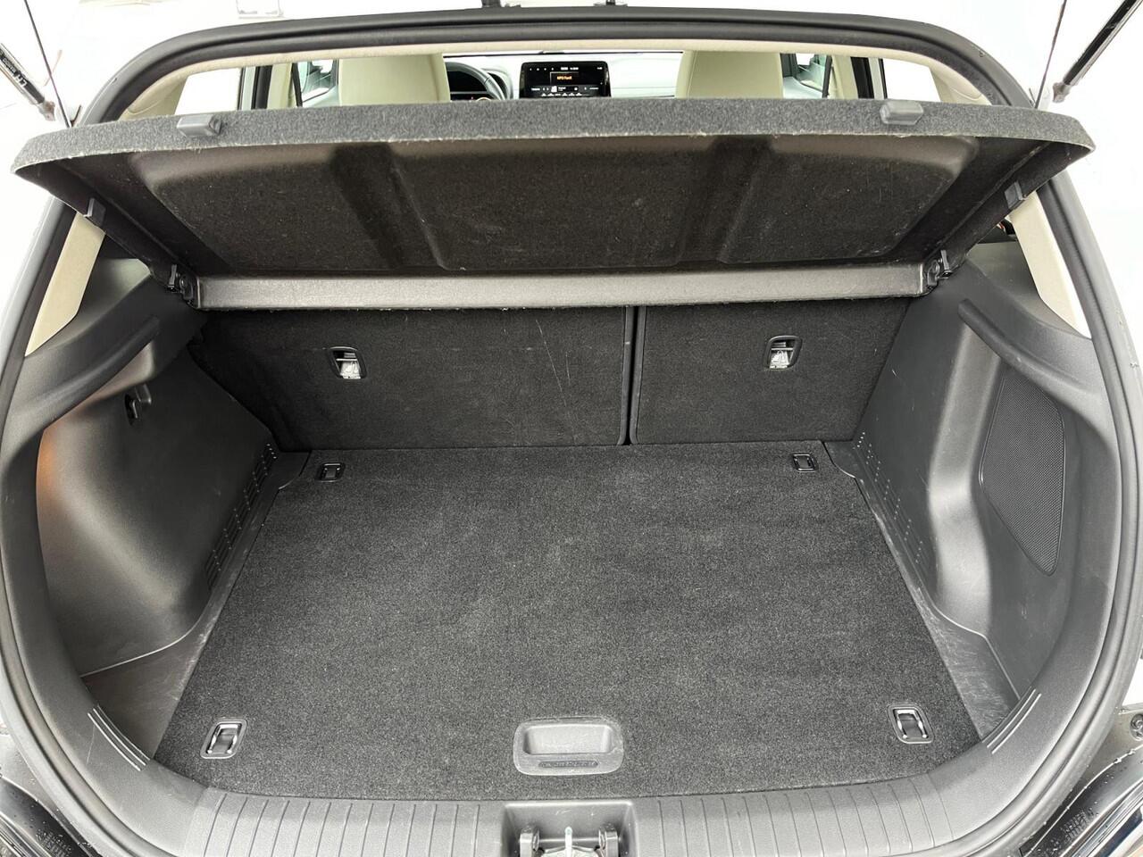 Hyundai Kona Fashion 1.6 GDI HEV 140pk | PREMIUM LEDEREN INTERIEUR | CLIMA | APPLE CARPLAY / ANDROID AUTO | ELEK. VERSTELBARE STOELEN | DODEHOEKBEW. |