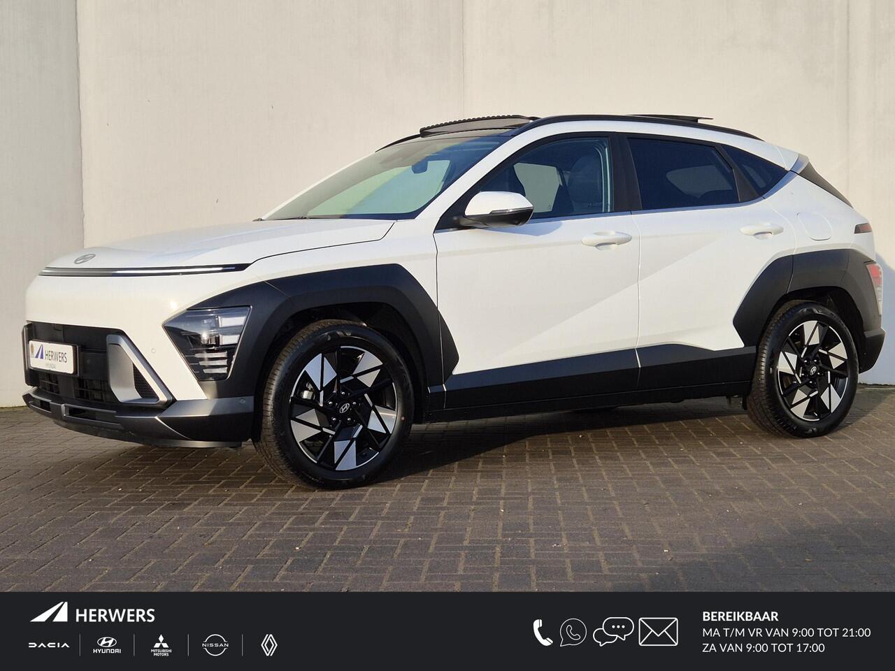 Hyundai Kona 1.6 GDI HEV Premium Sky Automaat / Glazen schuif- en kanteldak / Trekgewicht 1300 kg / Achterbank verwarming / Adaptief cruise control / Elektrische achterklep / Apple Carplay Android Auto /