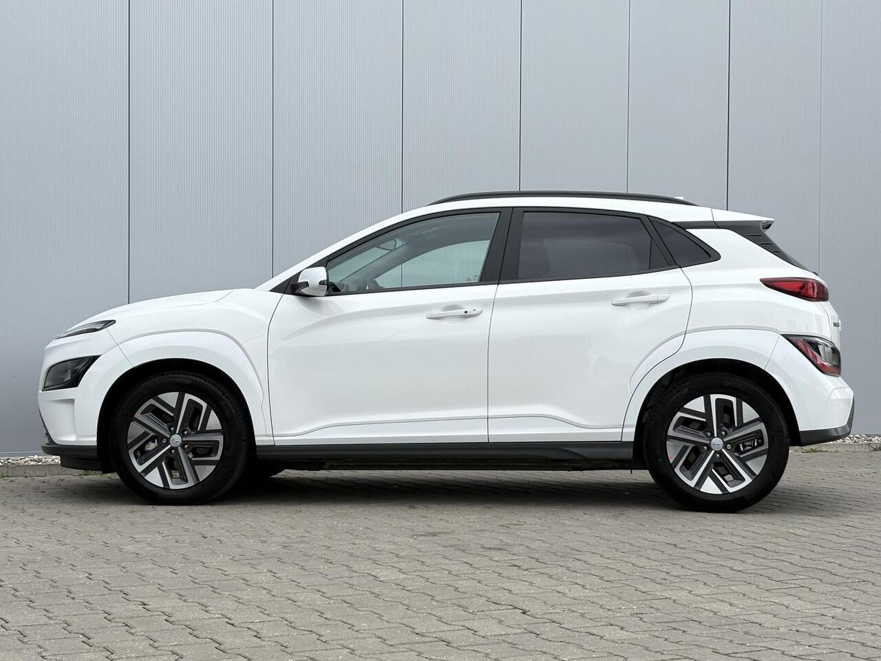 Hyundai Kona EV Fashion WLTP Actieradius tot 305KM / Navigatie / Apple Carplay/Android Auto / Clima / Keyless / Camera / Warmtepomp / Adaptive Cruise / Bluetooth /