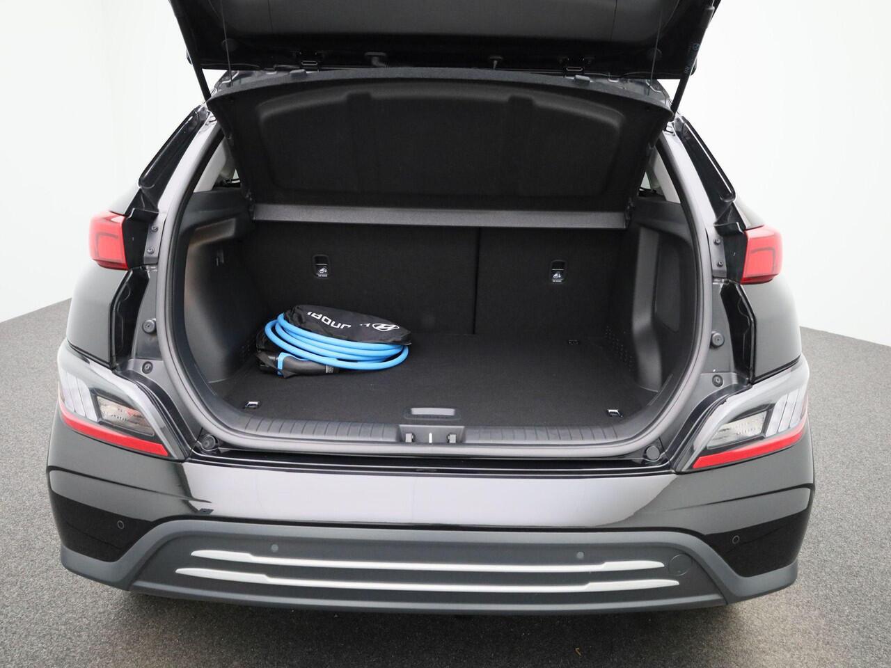 Hyundai Kona EV Fashion 39 kWh Navigatie | Climate Control | Cruise Control | Parkeersensoren Achter | Camera Achter