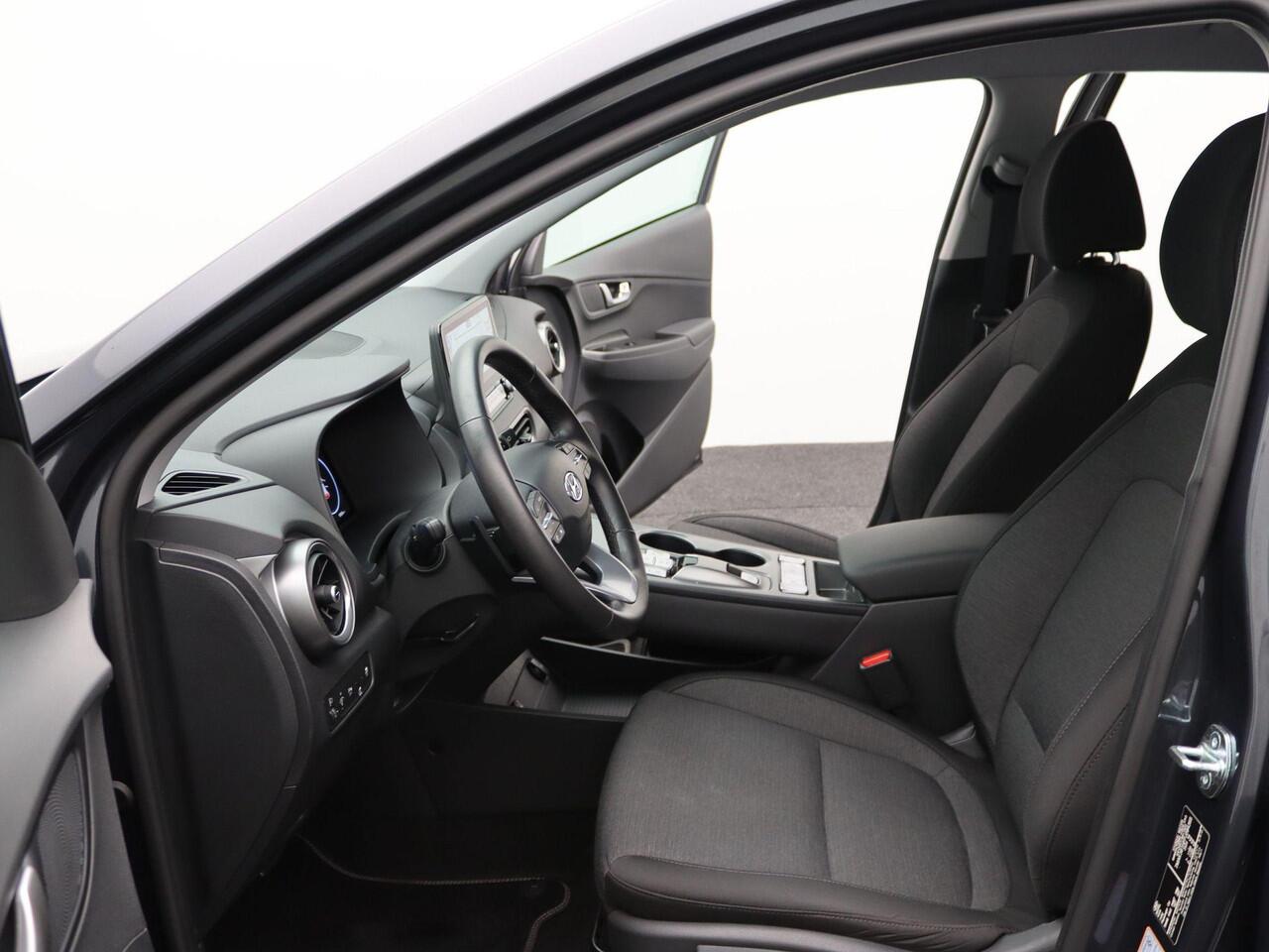 Hyundai Kona EV Fashion 39 kWh Navigatie | Climate Control | Cruise Control | Lane Assist