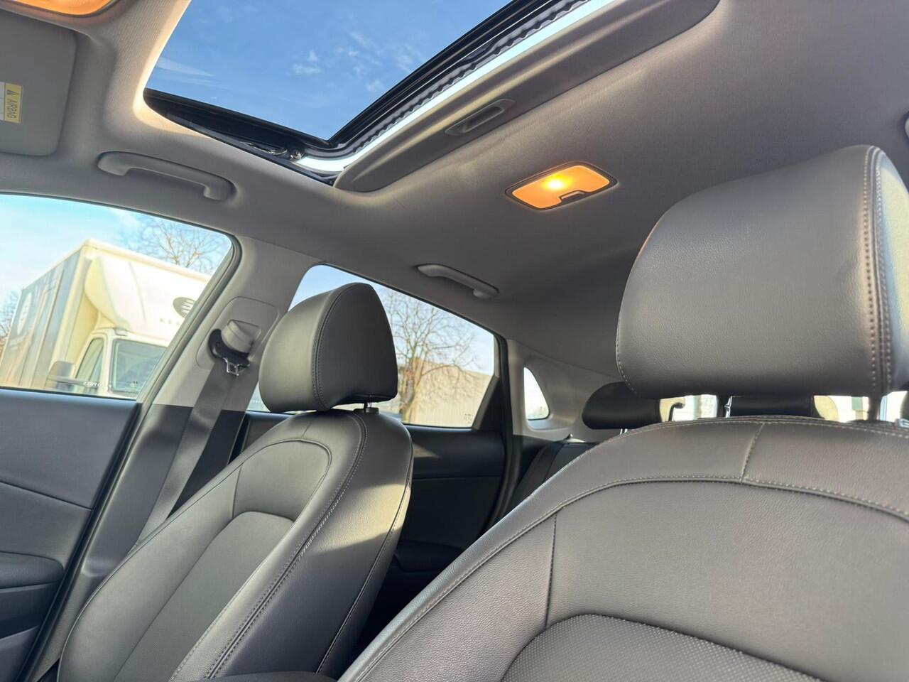 Hyundai Kona 1.6 GDI HEV Premium Sky |Head-up |Keyless |Pano |KRELL Audio |Stoelverw. |Camera |ACC