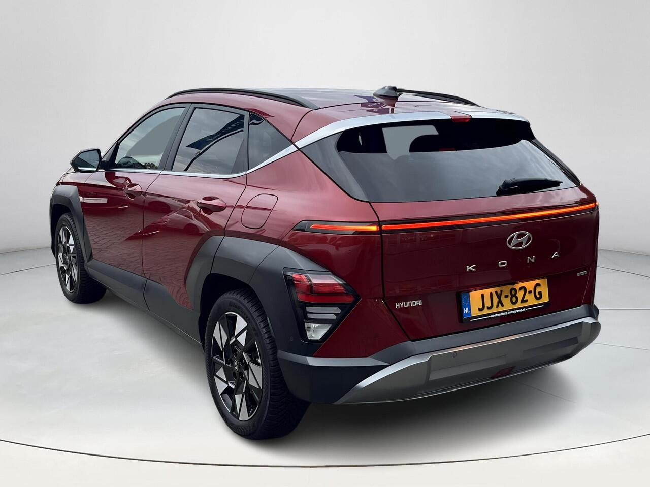 Hyundai Kona 1.6 GDI HEV Premium | 3 jaar garantie | Rijklaarprijs dus geen extra afleverkosten! | Automaat | Leder bekleding |