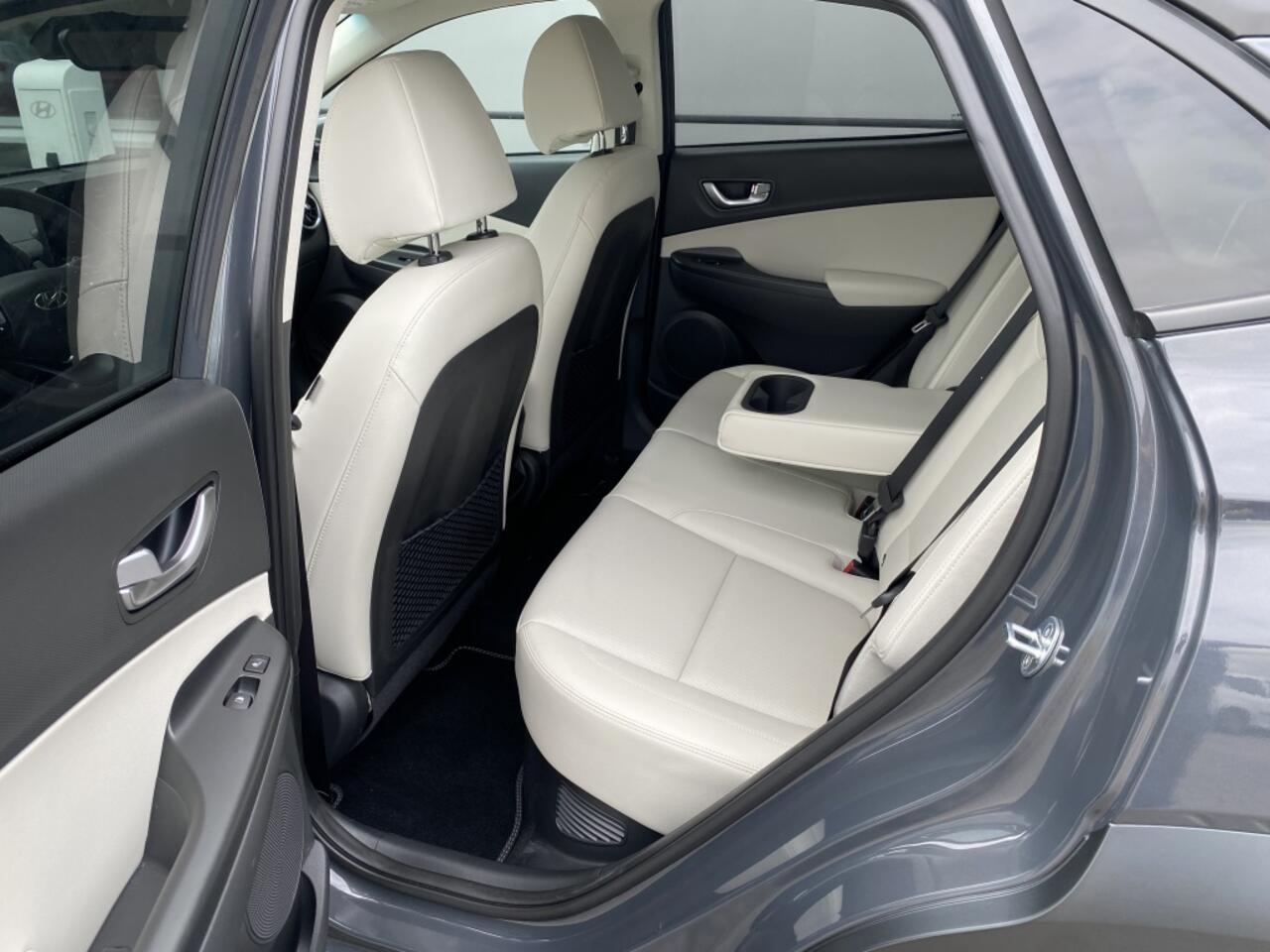 Hyundai Kona 1.6 GDI HEV Premium | Wit Leder.